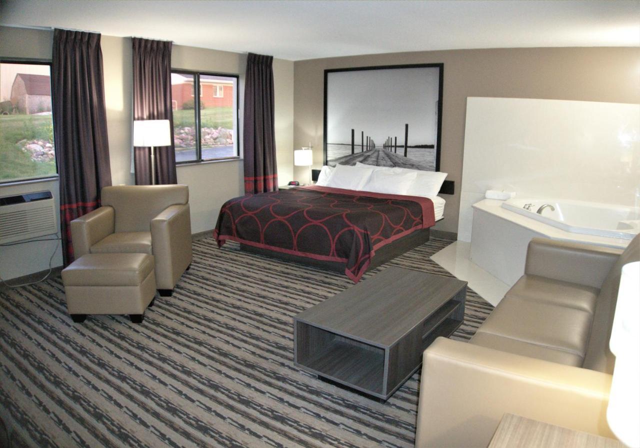 Super 8 By Wyndham Spirit Lake/Okoboji Ngoại thất bức ảnh