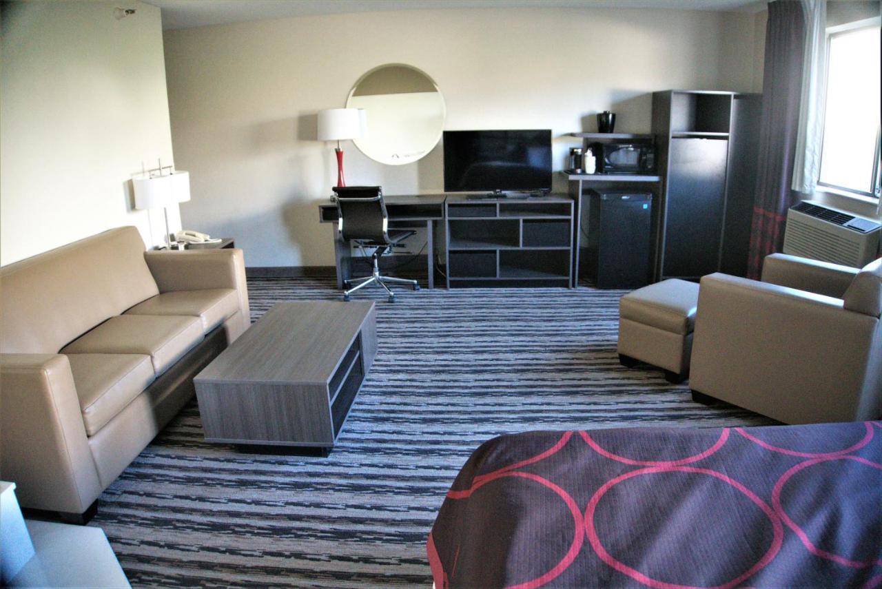 Super 8 By Wyndham Spirit Lake/Okoboji Ngoại thất bức ảnh