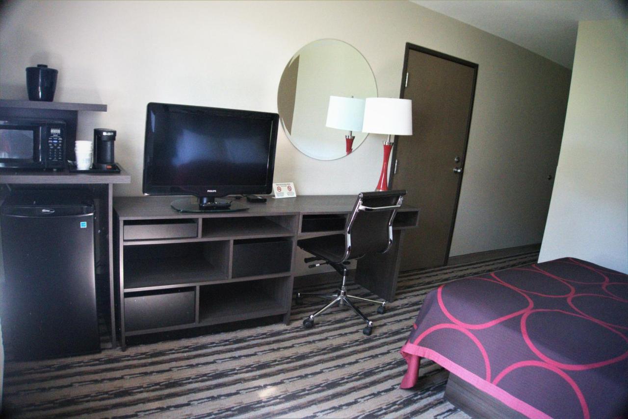 Super 8 By Wyndham Spirit Lake/Okoboji Ngoại thất bức ảnh