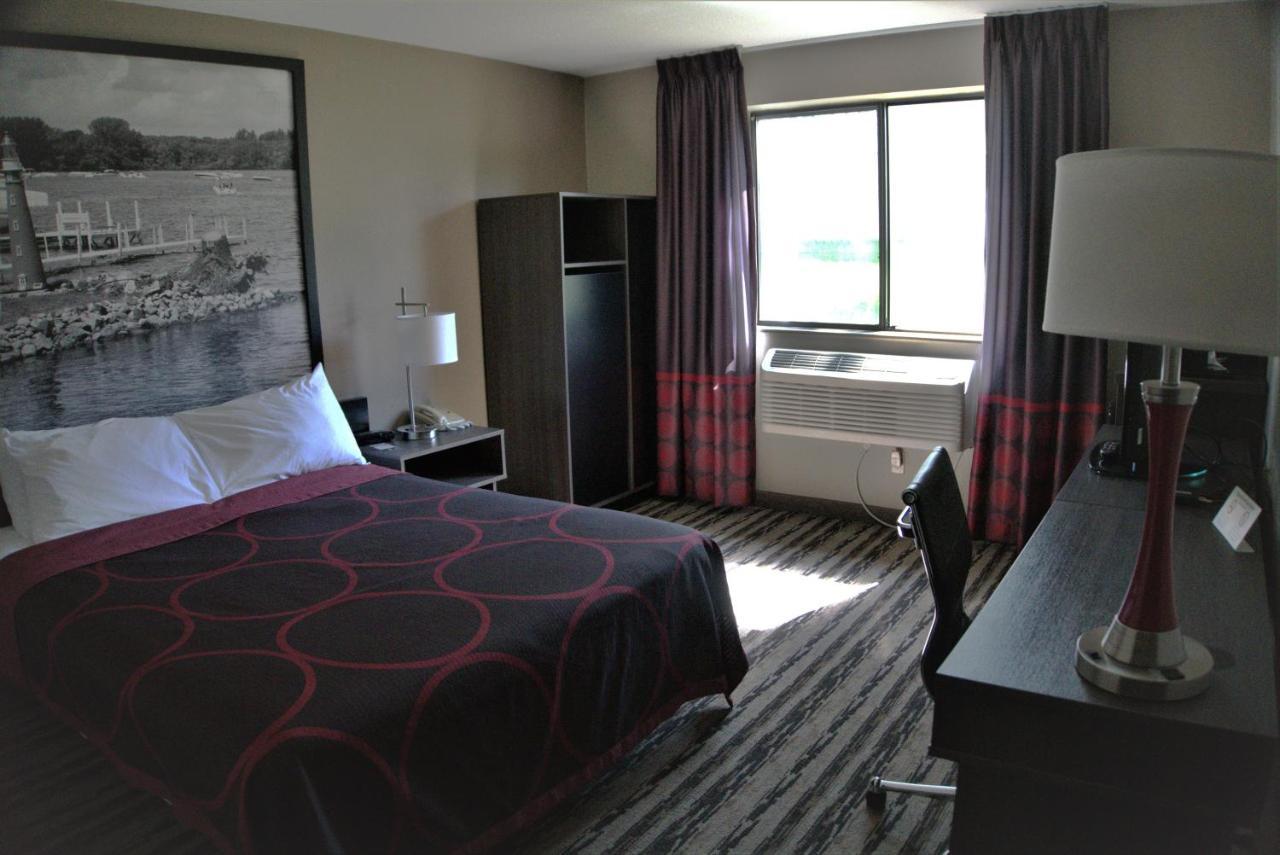 Super 8 By Wyndham Spirit Lake/Okoboji Ngoại thất bức ảnh