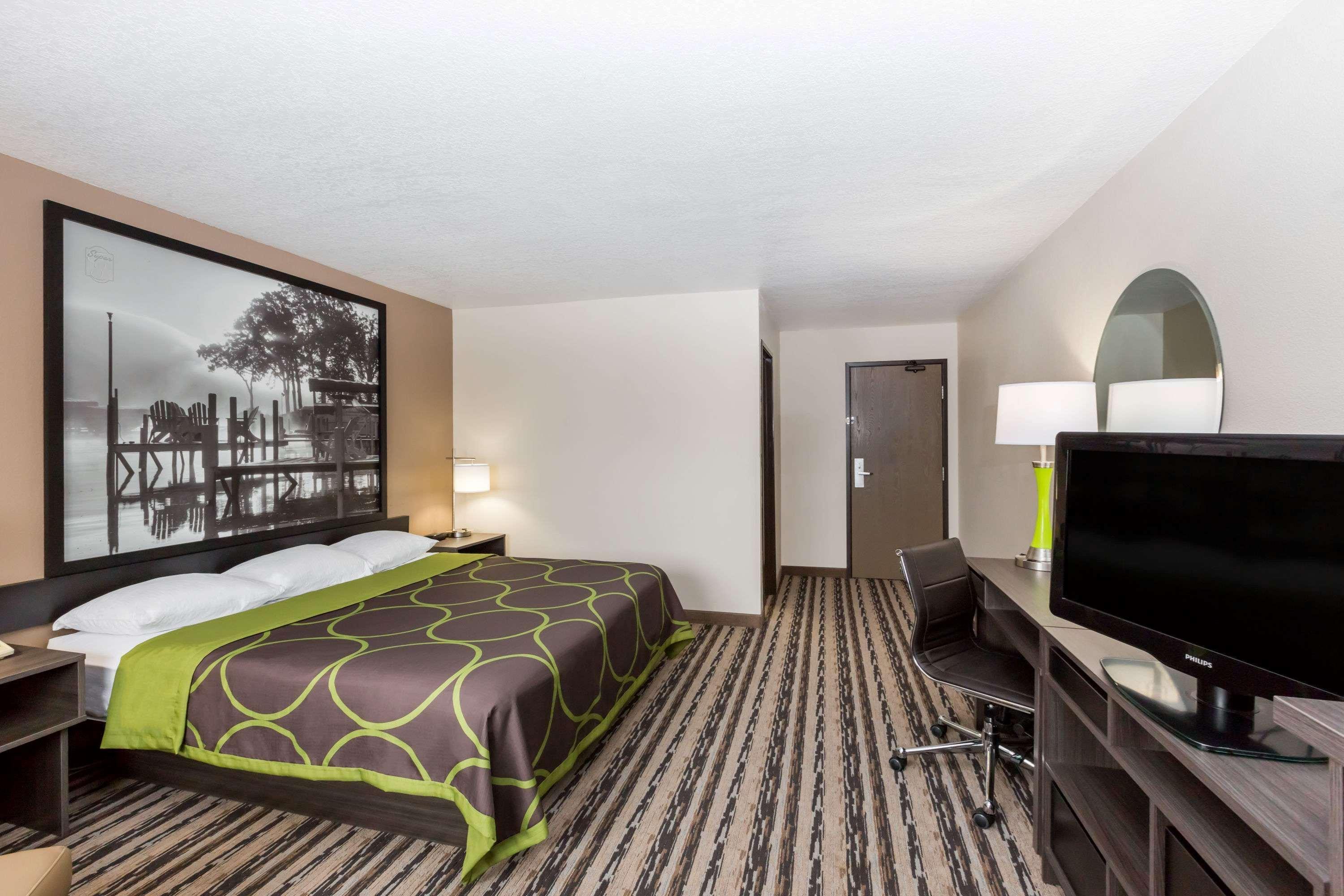 Super 8 By Wyndham Spirit Lake/Okoboji Ngoại thất bức ảnh