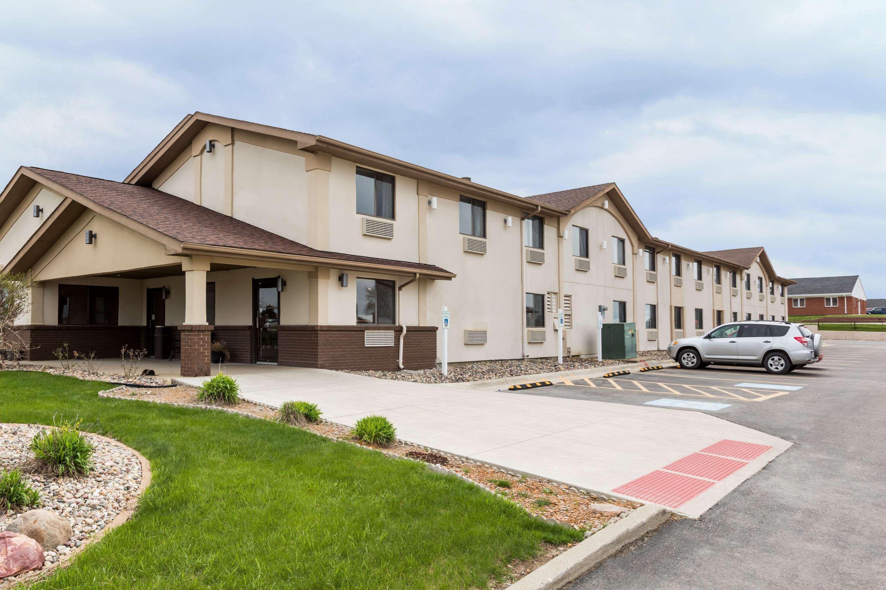 Super 8 By Wyndham Spirit Lake/Okoboji Ngoại thất bức ảnh
