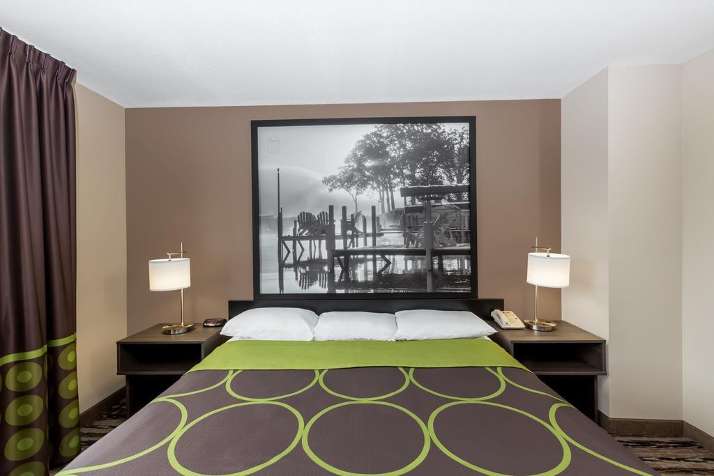 Super 8 By Wyndham Spirit Lake/Okoboji Ngoại thất bức ảnh