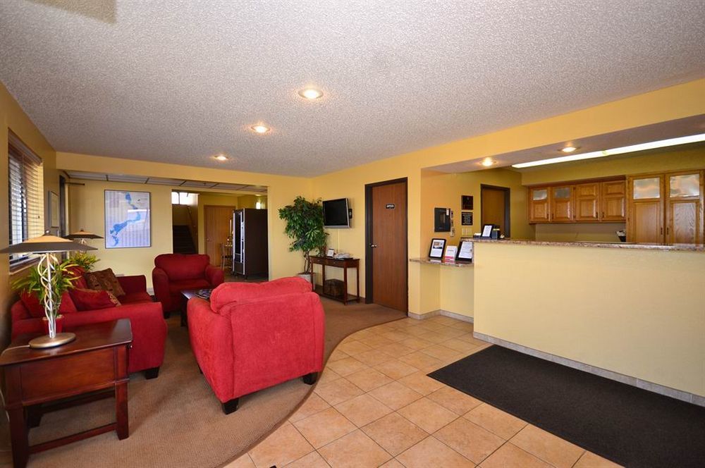 Super 8 By Wyndham Spirit Lake/Okoboji Ngoại thất bức ảnh