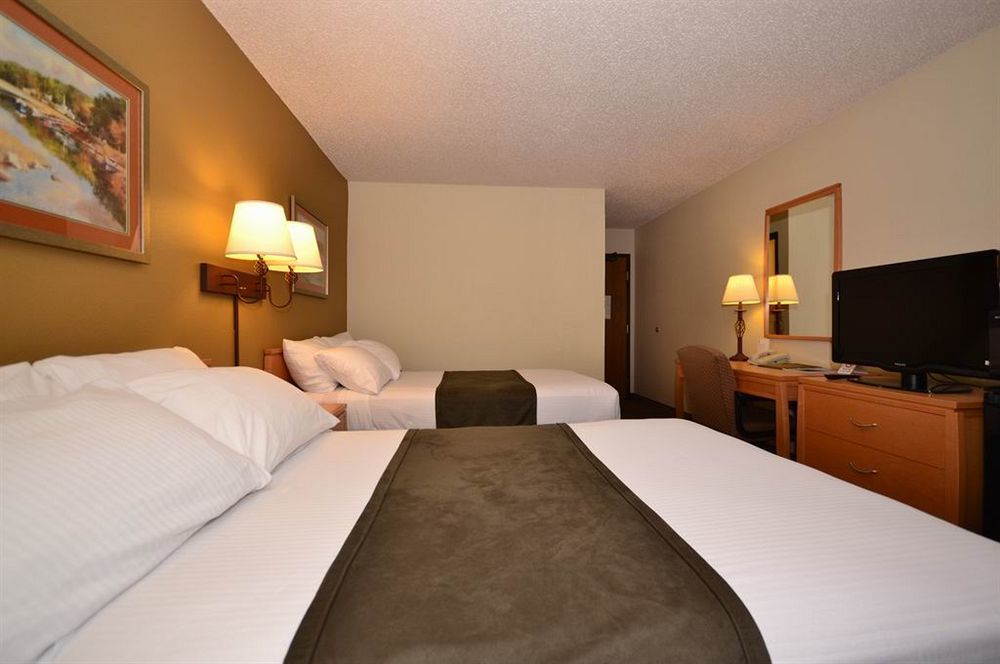 Super 8 By Wyndham Spirit Lake/Okoboji Ngoại thất bức ảnh