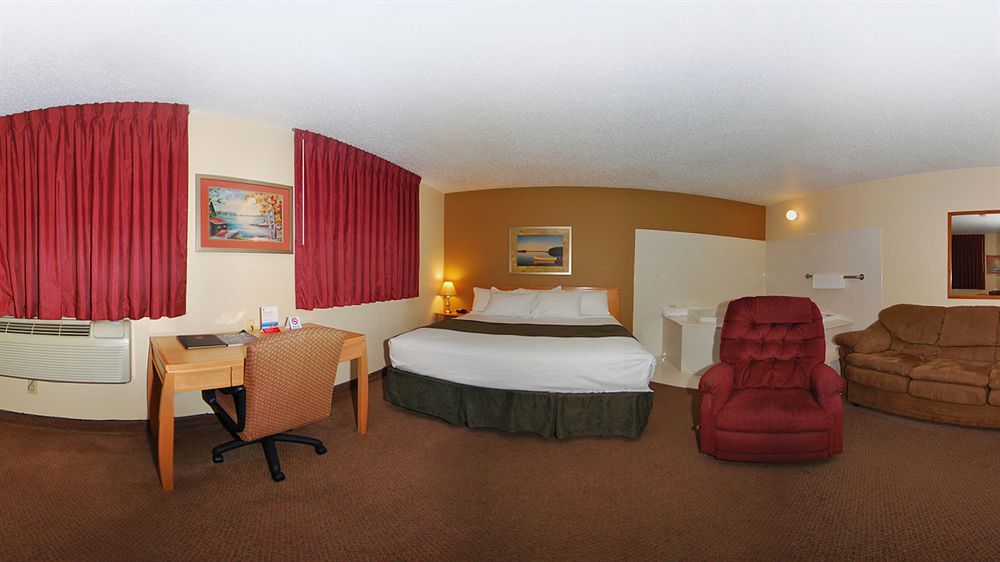 Super 8 By Wyndham Spirit Lake/Okoboji Ngoại thất bức ảnh