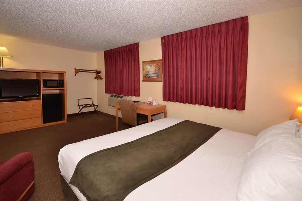 Super 8 By Wyndham Spirit Lake/Okoboji Ngoại thất bức ảnh